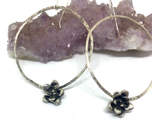 Load image into Gallery viewer, Organic casted succulent hammered  hoops
